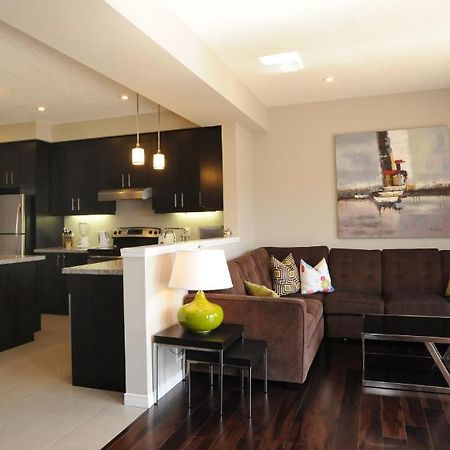 Boardwalk Homes - Vacation Homes & Executive Suites Kitchener Habitación foto