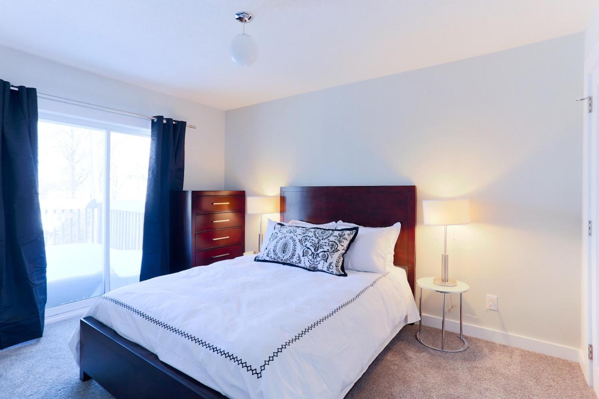 Boardwalk Homes - Vacation Homes & Executive Suites Kitchener Exterior foto