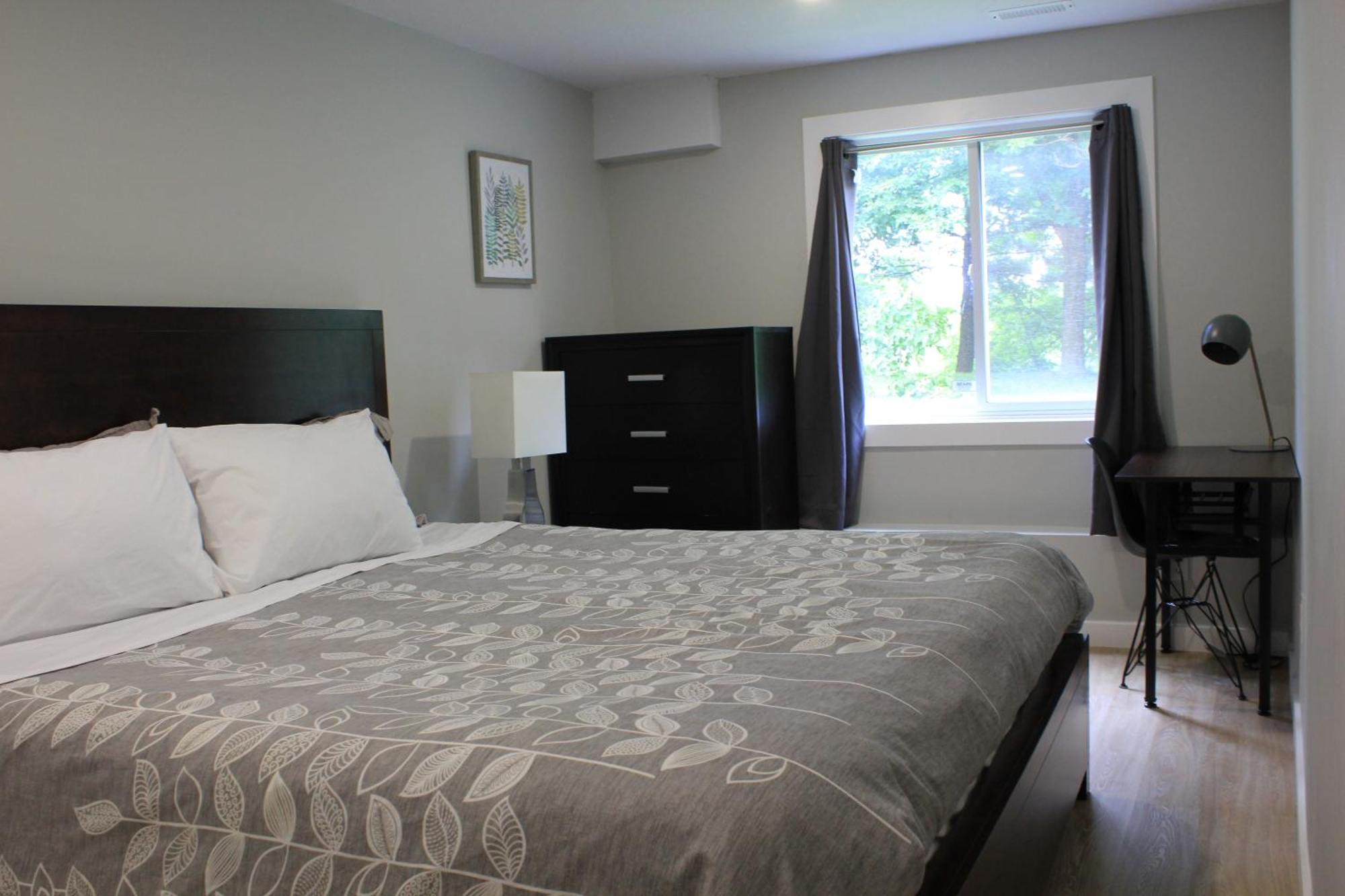 Boardwalk Homes - Vacation Homes & Executive Suites Kitchener Exterior foto